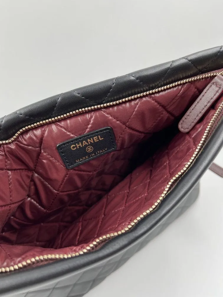 Chanel Matelasse Lambskin Leather CC Clutch bag in Black