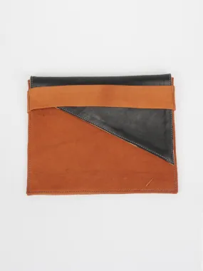 City Classic Clutch, Cognac